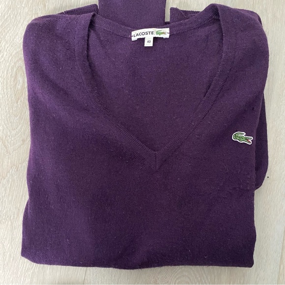 Lacoste V neck sweater size 40 - Picture 4 of 4